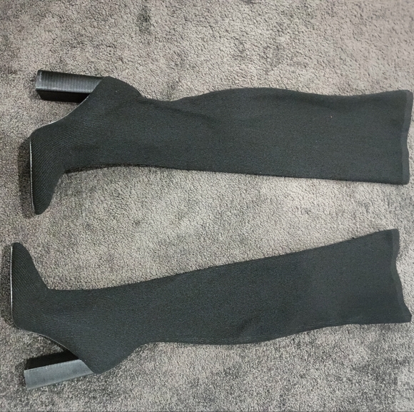 PUBLIC DESIRE THIGH HIGH RIBBED FABRIC BLACK BLOCK HEEL BOOTS - Picture 5 of 8